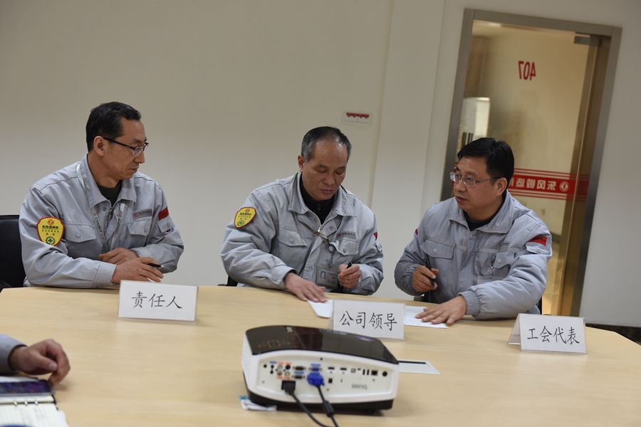 簽字現場.jpg